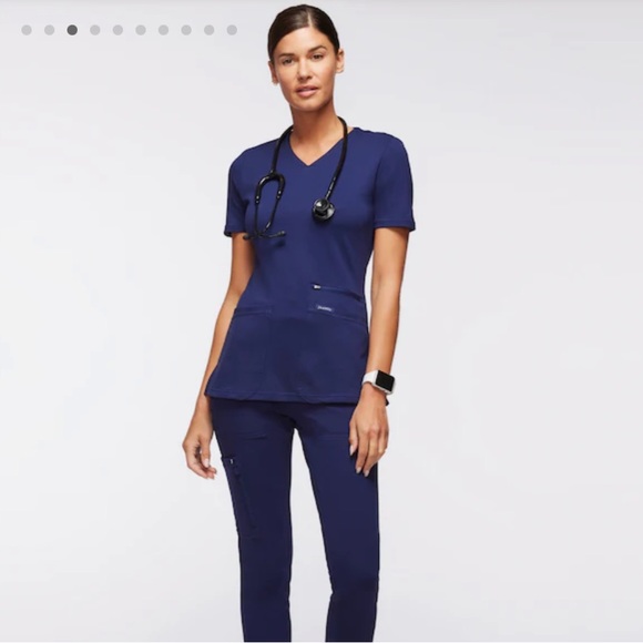 Jaanuu 4 pocket v neck scrub top - Picture 4 of 10
